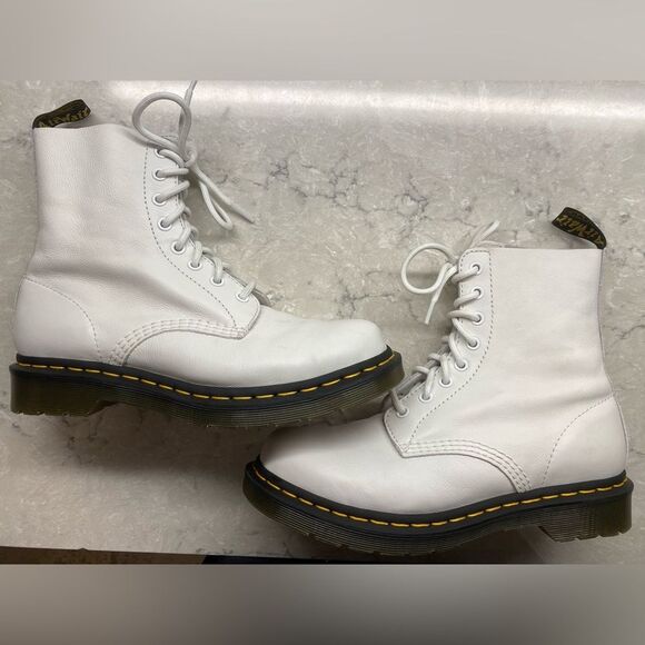 Dr. Martens 1460 Pascal 8-Eye Boot White Size Womens 8 - Picture 5 of 14